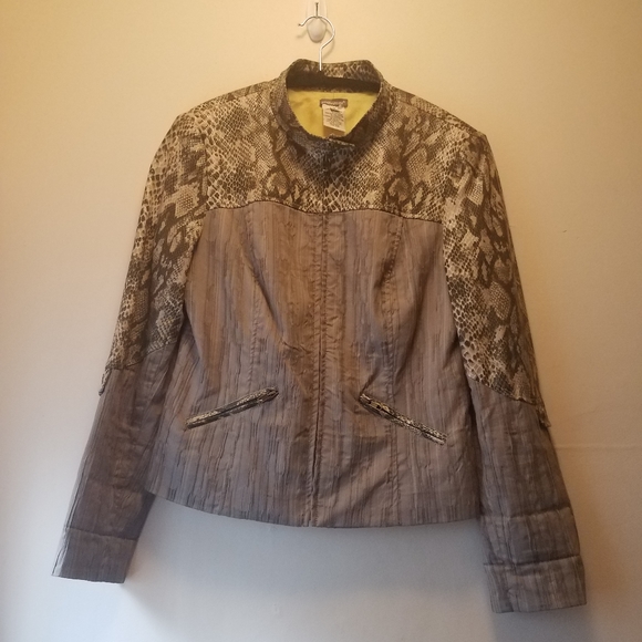 Anthracite jacket, size 6, snake skin upper, lined in fantastic green colour. - Picture 2 of 4